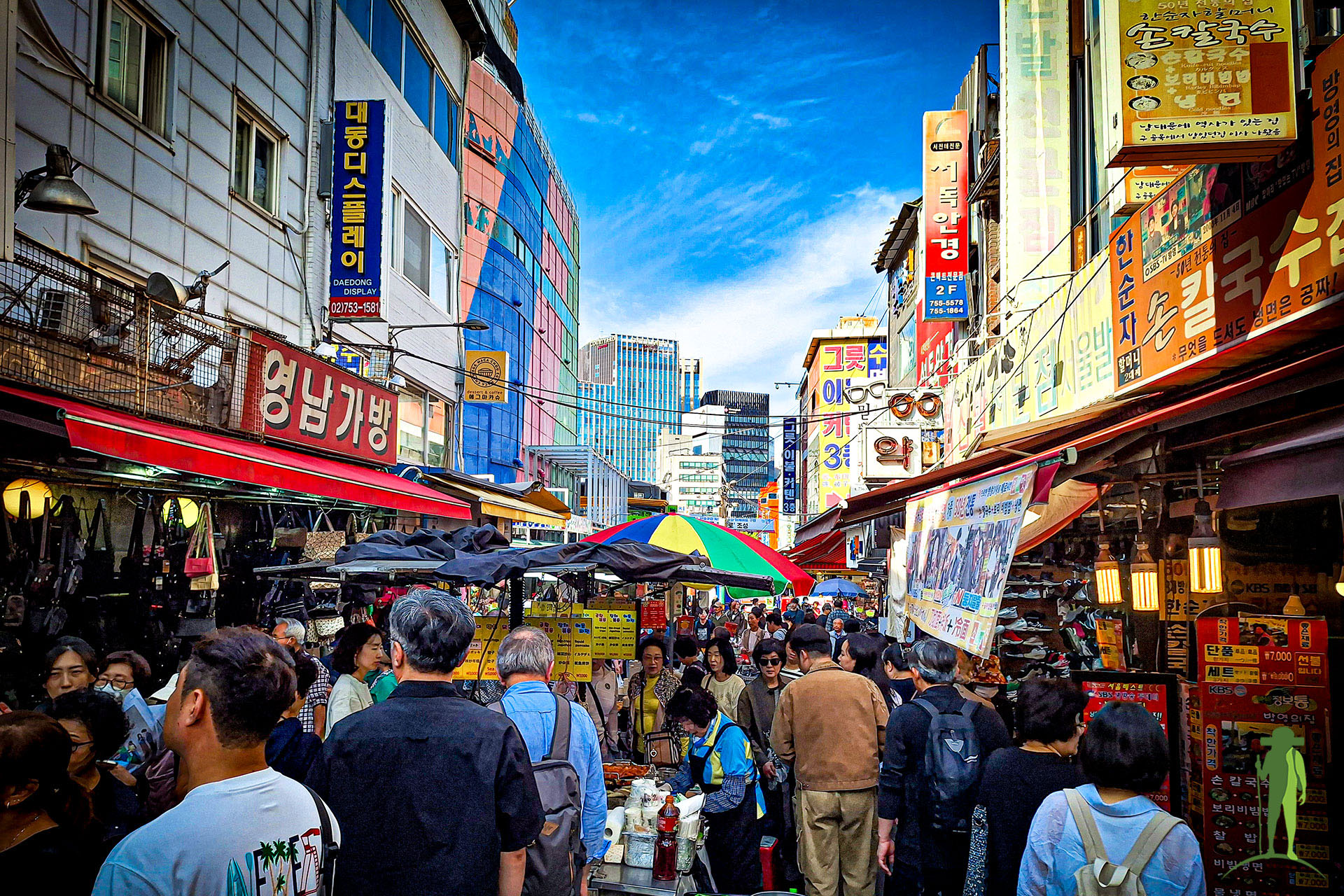 Namdaemun Market rush hour © Grassroots Travel