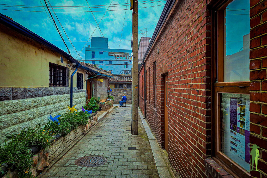 Jongno-gu village alley © Grassroots Travel