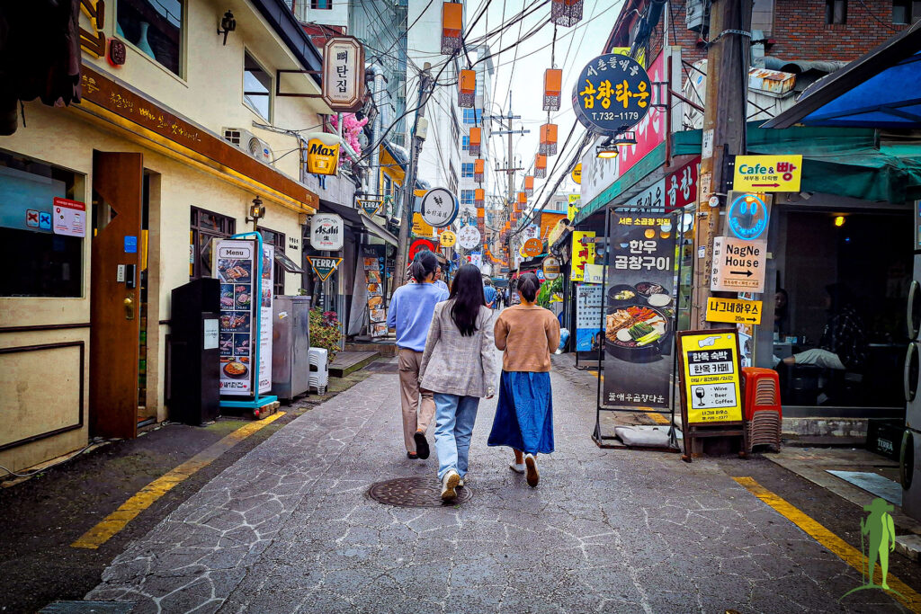 village food street © Grassroots Travel